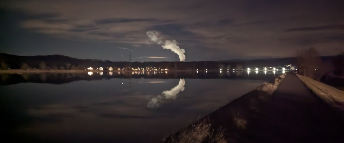 Stausee Klingnau bei Nacht